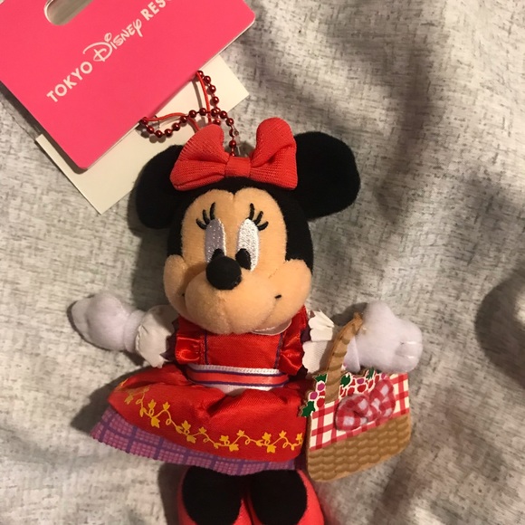 Tokyo Disney Resort Minnie Plush Chain keychain NT - Picture 2 of 5